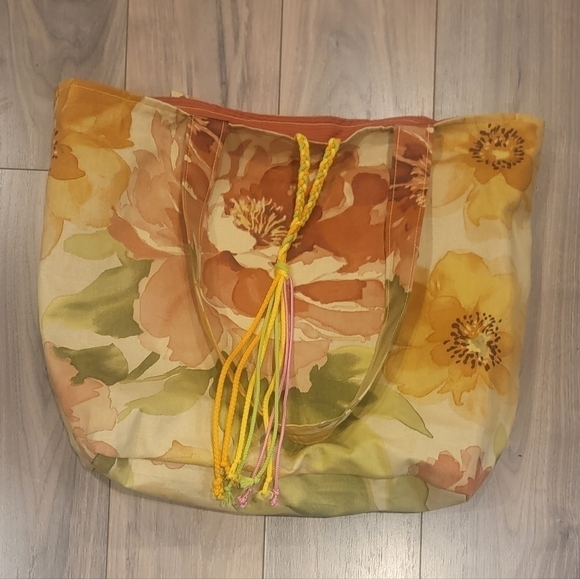 Canvas like Floral  Tote Bag - Picture 2 of 4